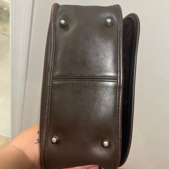 Vintage Coach Mahogany Stewardess - Picture 6 of 16